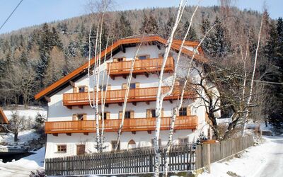 Valdàora 654: Inverno, Proprietà, Casa, Neve, Casa, Architettura, Immobiliare, Costruzione, Tetto, Log Cabin