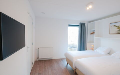 Oesterdam Resort: Costruzione, Azzurro, Legna, Finestra, Illuminazione, Shade, Comfort, Pavimentazione, Pavimento