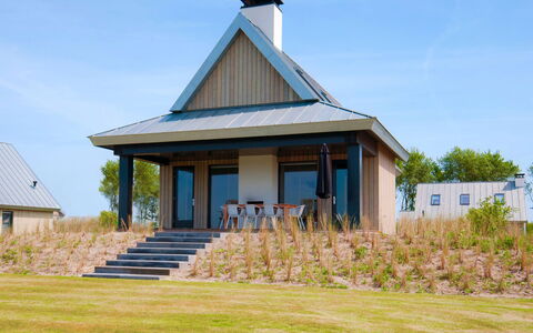 Oesterdam Resort: Casa, Casa, Proprietà, Villetta, Costruzione, Immobiliare, Tetto, Architettura, Erba, Agriturismo