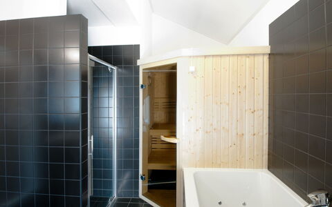 Oesterdam Resort: Camera, Proprietà, Bagno, Interior Design, Architettura, Casa, Costruzione, Piastrella, Soffitto, Pavimento