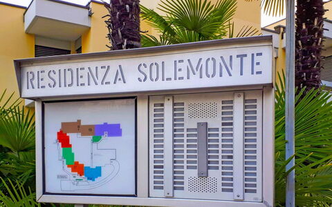 Vista Panorama: Blu Majorelle, Botanica, Albero, Casa, Immobiliare, Costruzione, Segnaletica, Pianta, Camera, Architettura