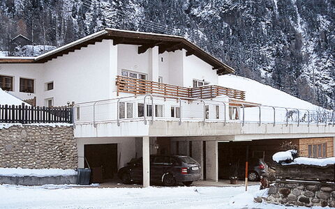 Huben 603: Neve, Costruzione, Proprietà, Finestra, Pendenza, Casa, Albero, Congelamento, Auto, Veicolo A Motore