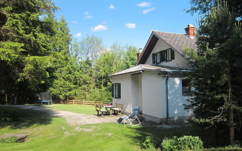 Landhaus Grüne Oase: Casa, Proprietà, Casa, Villetta, Immobiliare, Paesaggio Naturale, Costruzione, Estate, Zona Residenziale, Agriturismo