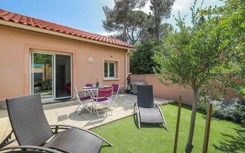 Villa Robinson: Proprietà, Casa, Casa, Immobiliare, Costruzione, Backyard, Cortile, Terrazza, Cortile, Estate