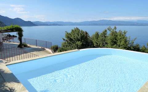 Maison Balbi: Piscina, Proprietà, Azzurro, Acqua, Casa, Immobiliare, Vacanza, Costruzione, Villa, Estate