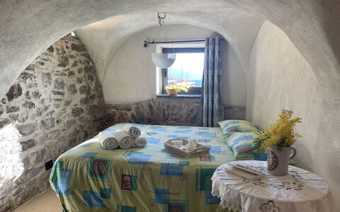 Il Mulino (Vlo207): Mobilia, Finestra, Costruzione, Azzurro, Interior Design, Sedia, Architettura, Cornice, Pavimento, Casa