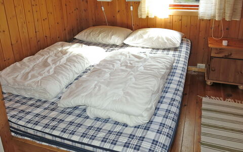 Hammaren: Mobilia, Costruzione, Proprietà, Comfort, Cabinetry, Legna, Telaio Del Letto, Letto, Interior Design, Tessile