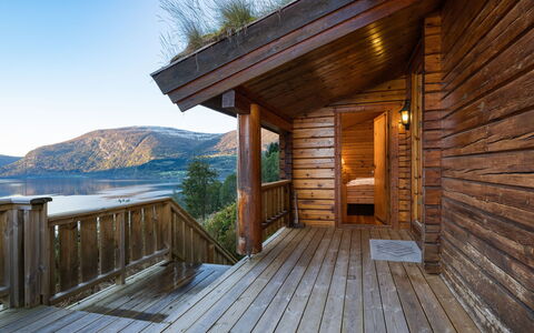 Fjordblick i: Legna, Soffitto, Villetta, Latifoglie, Plank, Pavimento In Legno, Log Cabin, Portico, Color Legno, Deck