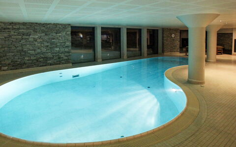 Havsdalsgrenda: Acqua, Costruzione, Piscina, Azzurro, Architettura, Interior Design, Shade, Pavimento, Aqua, Tempo Libero
