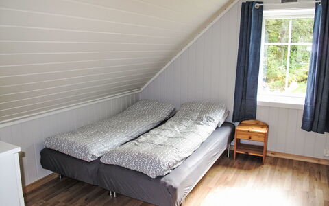 Laksevågen: Legna, Pavimentazione, Pavimento, Camera Da Letto, Letto, Lenzuolo, Bedding, Biancheria, Camera, Pavimento In Legno