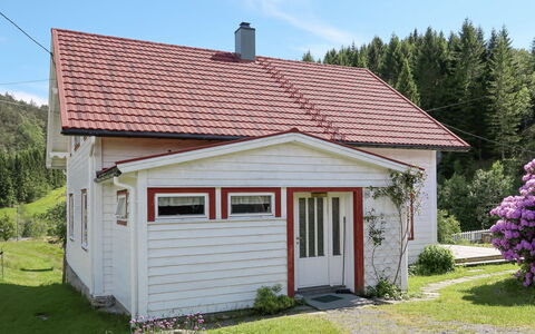 Nystølen: Cielo, Pianta, Costruzione, Proprietà, Finestra, Casa, Albero, Lotto, Legna, Villetta