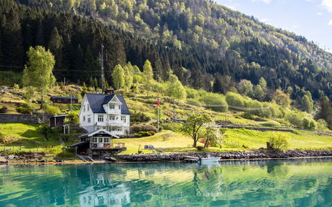 Villa Esefjord: Geografia Montane, Montagna, Paesaggio Naturale, Highland, Paesaggio, Alveo, Banca, Lago, Collina