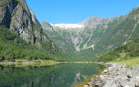 Naustvollen: Acqua, Cielo, Montagna, Risorse Idriche, Paesaggio Naturale, Pianta, Highland, Alveo, Lago