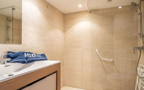 Biarritz 180: Soffione Doccia, Idraulico Fixture, Legna, Interior Design, Costruzione, Bagno, Doccia, Pavimento, Pavimentazione