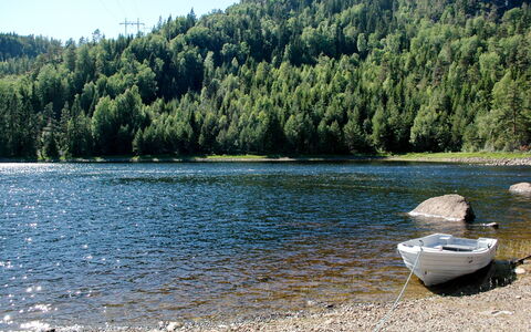 Haven: Acqua, Cielo, Pianta, Barca, Risorse Idriche, Albero, Paesaggio Naturale, Veicolo, Larice, Lago