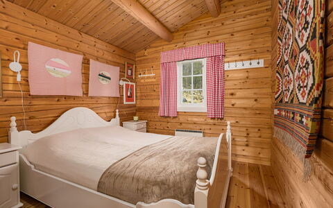 Fjellro: Legna, Mobilia, Interior Design, Camera Da Letto, Casa, Pavimento, Pavimentazione, Casa, Villetta, Letto