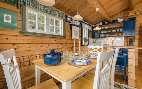 Fjellro: Legna, Mobilia, Interior Design, Casa, Pavimentazione, Cucina, Soffitto, Porta, Pavimento, Color Legno