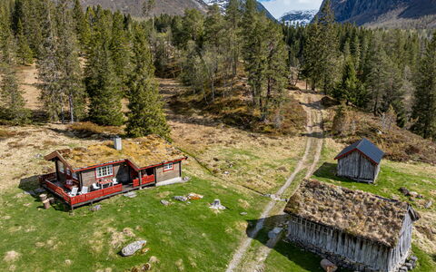 Fjellbris: Erba, Geografia Montane, Casa, Paesaggio Naturale, Pascolo, Highland, Montagna, Villetta, Paesaggio, Capanna