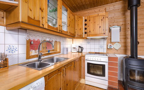 Jambueggi: Cucina, Legna, Interior Design, Cabinetry, Controsoffitto, Soffitto, Pavimentazione, Apparecchio Major, Elettrodomestico Da Cucina, Casa