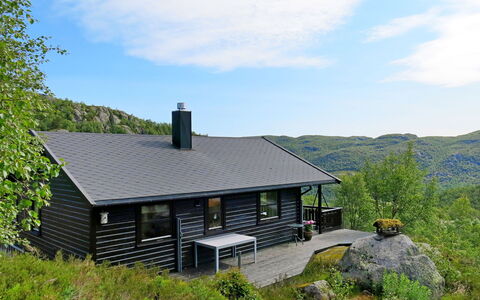 Karlbu: Nube, Cielo, Pianta, Costruzione, Finestra, Casa, Legna, Paesaggio Naturale, Lotto, Highland
