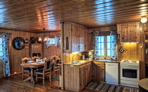 Midtholmen: Legna, Soffitto, Cucina, Mobilia, Interior Design, Camera, Casa, Controsoffitto, Villetta, Lampada