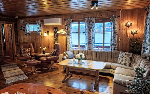 Midtholmen: Mobilia, Legna, Interior Design, Soffitto, Soggiorno, Casa, Divano, Camera, Illuminazione, Lampada