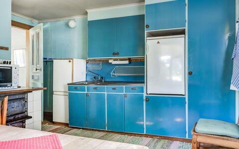 Ebbabolet: Cabinetry, Controsoffitto, Mobilia, Blu, Costruzione, Interior Design, Legna, Illuminazione, Elettrodomestico, Cucina