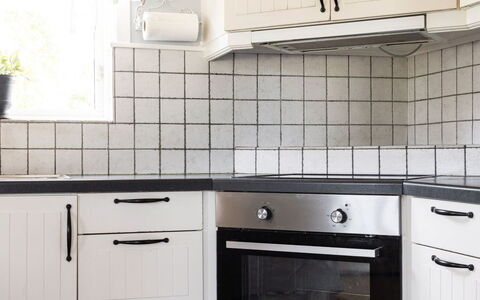 Skärvudde Huset: Controsoffitto, Cabinetry, Proprietà, Costruzione, Cucina Stufa, Cucina, Legna, Architettura, Elettrodomestico Da Cucina, Interior Design