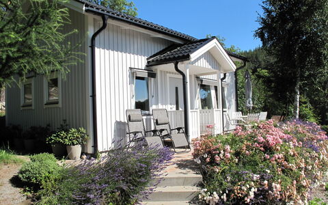 Norrkrog Utsikten: Pianta, Costruzione, Proprietà, Cielo, Finestra, Albero, Porta, Casa, Villetta, Erba