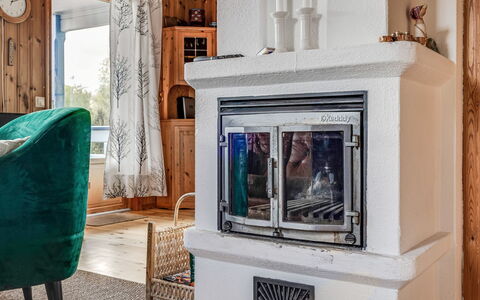 Bofall: Blu, Legna, Focolare, Interior Design, Pavimento, Rettangolo, Pavimentazione, Immobiliare, Costruzione, Gas