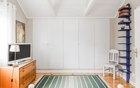 Klinten Totebo: Proprietà, Mobilia, Cabinetry, Cassetto, Legna, Interior Design, Architettura, Pavimento, Pavimentazione, Cassettiera