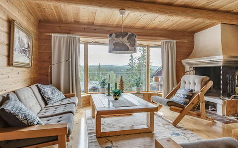Korpstigen Älgen: Mobilia, Proprietà, Legna, Divano, Interior Design, Costruzione, Comfort, Shade, Pavimento, Pianta