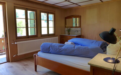 Schwenden 150: Mobilia, Proprietà, Finestra, Costruzione, Comfort, Azzurro, Legna, Shade, Interior Design, Casa