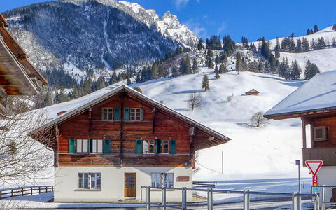 Schwenden 150: Cielo, Neve, Costruzione, Montagna, Proprietà, Finestra, Nube, Luce, Pendenza, Albero