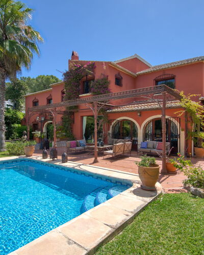 Villa Adelfa