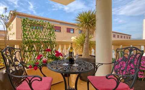Residencial Roma: Proprietà, Camera, Immobiliare, Costruzione, Casa, Interior Design, Balcone, Mobilia, Vacanza, Casa