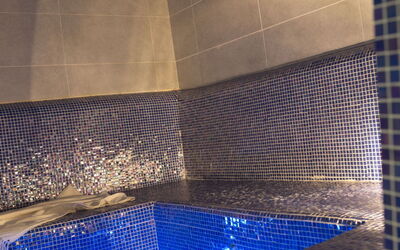 Châtel 644: Acqua, Rettangolo, Pavimento, Materiale Composito, Pavimentazione, Tinte E Ombre, Blu Elettrico, Piscina
