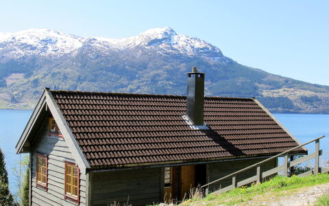 Slåttenes: Cielo, Acqua, Pianta, Montagna, Costruzione, Finestra, Paesaggio Naturale, Highland, Casa, Legna