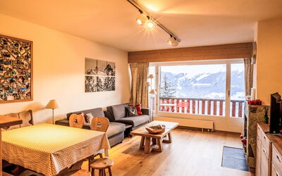 Le Hameau 631.21: Mobilia, Interior Design, Camera, Soffitto, Sedia, Catena Montuosa, Soggiorno, Color Legno, Alpi, Cornice
