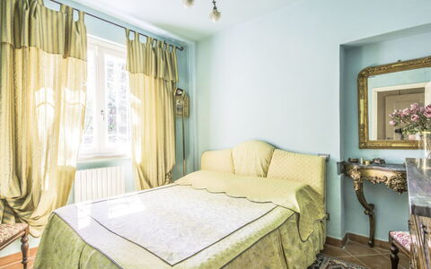 La Casa Vivente: Camera Da Letto, Camera, Mobilia, Letto, Proprietà, Lenzuolo, Interior Design, Telaio Del Letto, Verde, Bedding
