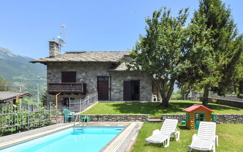 Fenis 300: Pianta, Costruzione, Cielo, Acqua, Albero, Lotto, Casa, Shade, Tempo Libero, Erba