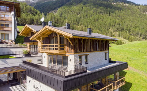 Sölden 751: Montagna, Cielo, Proprietà, Costruzione, Nube, Finestra, Albero, Legna, Portico, Tempo Libero