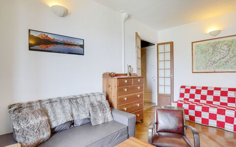 La Résidence: Camera, Mobilia, Proprietà, Interior Design, Costruzione, Immobiliare, Camera Da Letto, Parete, Casa, Pavimento