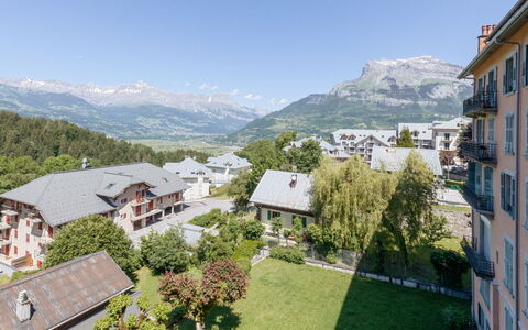 La Résidence: Cielo, Costruzione, Montagna, Natura, Pianta, Finestra, Highland, Urban Design, Architettura, Lotto
