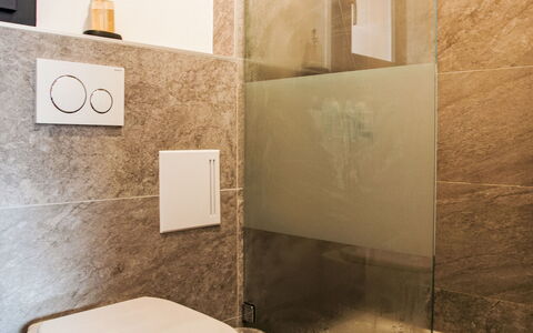 Le Raccard: Proprietà, Prodotto, Rettangolo, Legna, Interior Design, Idraulico Fixture, Architettura, Bagno, Pavimentazione, Pavimento