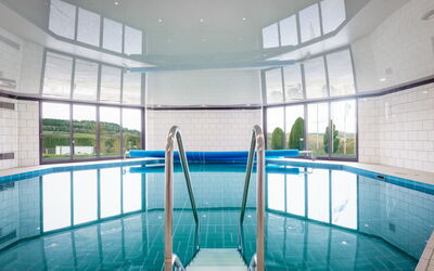 Gerolstein 200: Acqua, Costruzione, Proprietà, Piscina, Azzurro, Casa, Architettura, Shade, Tempo Libero, Finestra
