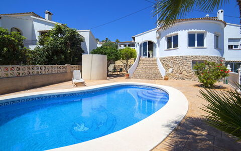 La Marina: Proprietà, Piscina, Casa, Immobiliare, Casa, Zona Residenziale, Costruzione, Azzurro, Villa, Vacanza
