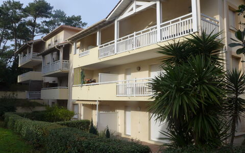 Tassigny: Cielo, Pianta, Proprietà, Costruzione, Finestra, Albero, Immobiliare, Zona Residenziale, Facciata