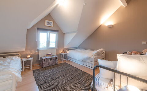 Bredene 310: Camera, Camera Da Letto, Proprietà, Letto, Mobilia, Attico, Interior Design, Pavimento, Costruzione, Immobiliare
