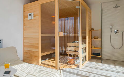 A.r.t.: Camera, Mobilia, Sauna, Letto, Camera Da Letto, Architettura, Interior Design, Costruzione, Porta, Casa